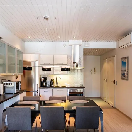 16 By Interhome Loma-asunnot *